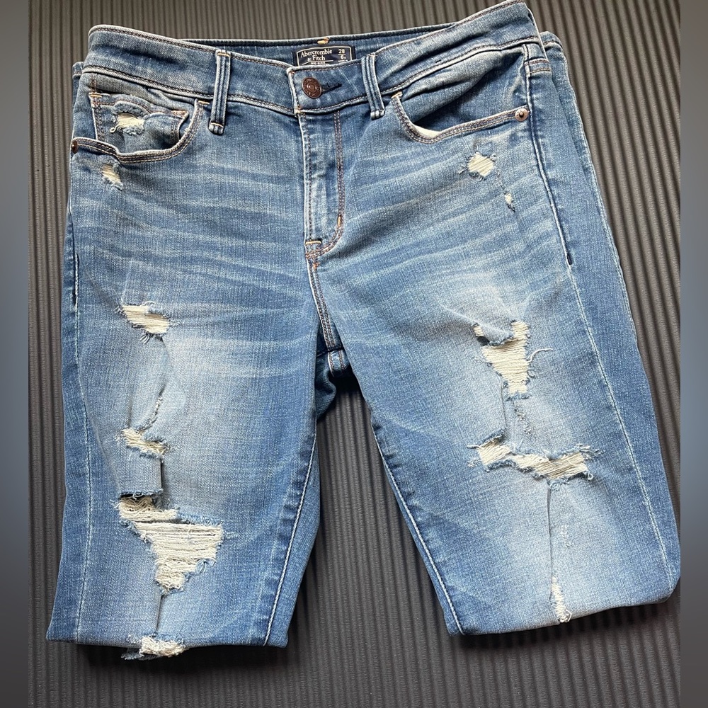 Abercrombie & Fitch Mid Rise Skinny Jeans Women’s Size 6 New Without Tags